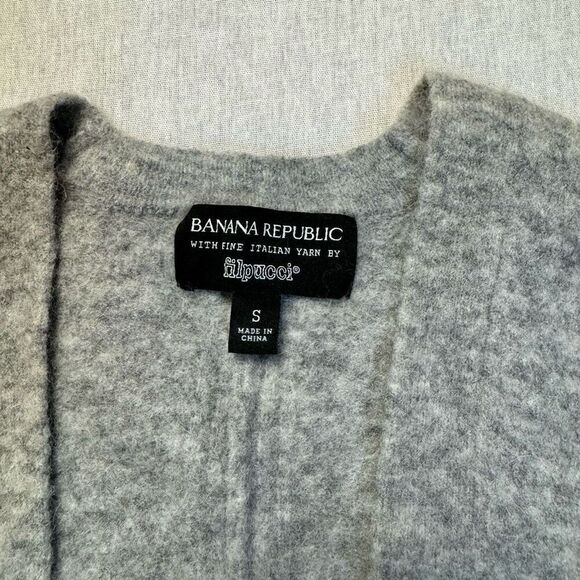 Banana Republic Women’s Gray Cardigan with Italian Yarn Filpucci - Picture 2 of 10